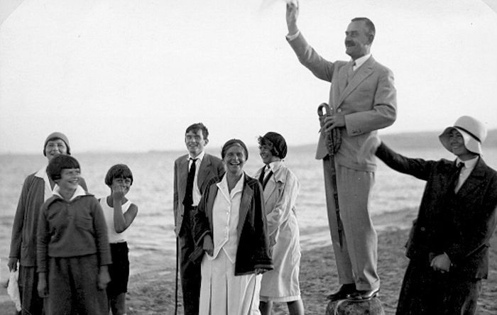 Thomas Mann con su familia en Nidden(1931). Fotografía de Sendker 