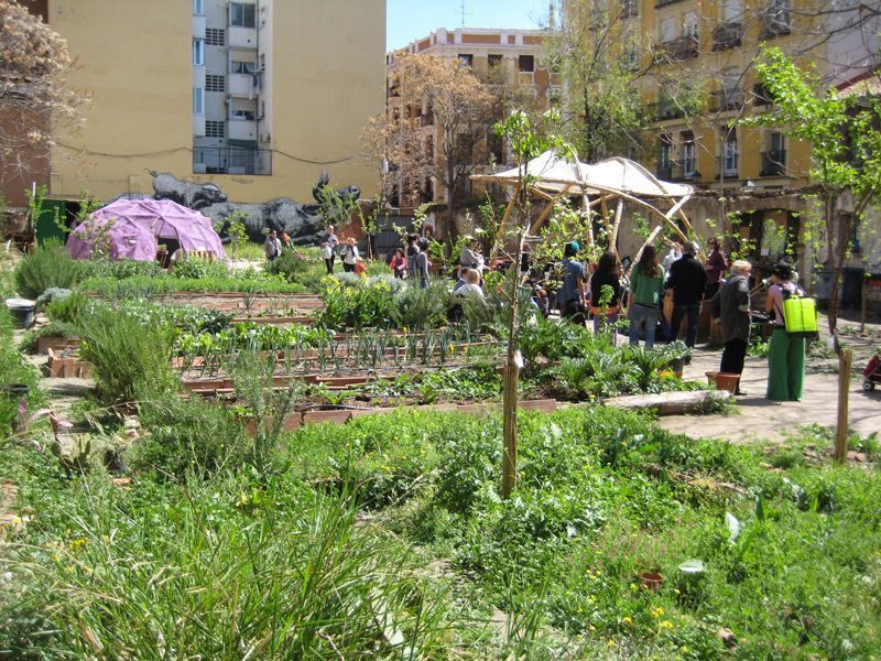 Esta es una plaza. Imagen extraída del blog Red Huertos Urbanos.