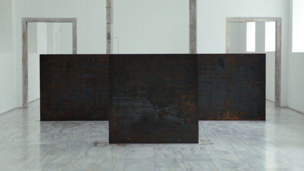 Obra de Richard Serra en el Museo Reina Sofía ,donde tuvo lugar 'Equal elevations'. Foto: Cristina González y Naiara Ruperto