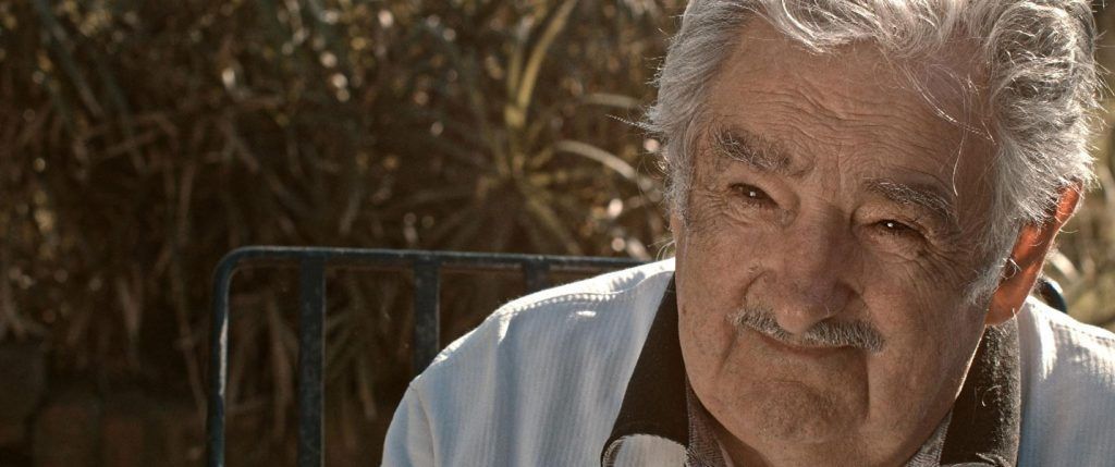José Mujica entrevistado en su casa en Uruguay por el equipo de ‘Frágil equilibrio’. Foto: Sintagma Films.
